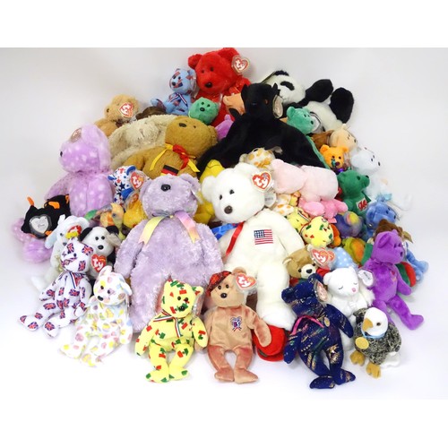 934 - Toys: A quantity of TY Beanie Babies etc. Beanie Babies to include: Valor the Eagle, Bearon the Bear... 