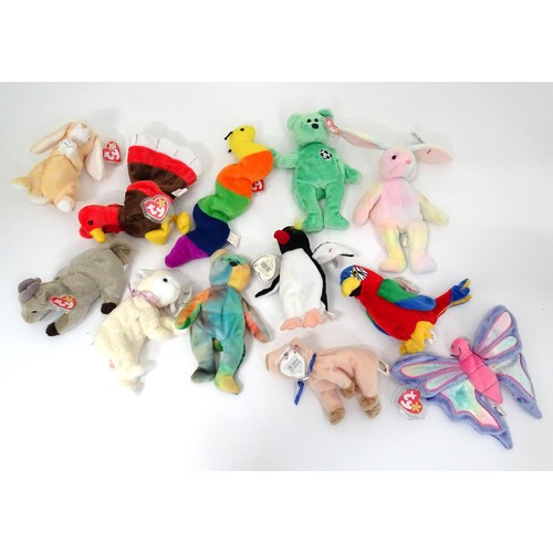 937 - Toys: A quantity of TY Beanie Babies etc. Beanie Babies to include: Flitter the Butterfly, Glow the ... 