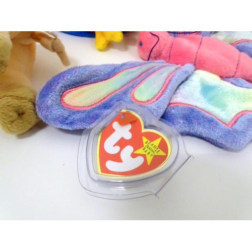 937 - Toys: A quantity of TY Beanie Babies etc. Beanie Babies to include: Flitter the Butterfly, Glow the ... 