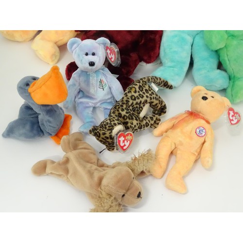 938 - Toys: A quantity of TY Beanie Babies etc. Beanie Babies to include: Slowpoke the Sloth, Scurry the B... 