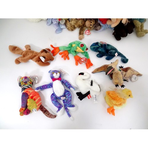 941 - A quantity of TY Beanie Babies etc. Beanie Babies to include: Poseidon the Whale Shark, Flashy the P... 