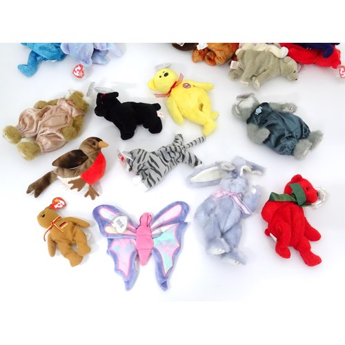 941 - A quantity of TY Beanie Babies etc. Beanie Babies to include: Poseidon the Whale Shark, Flashy the P... 