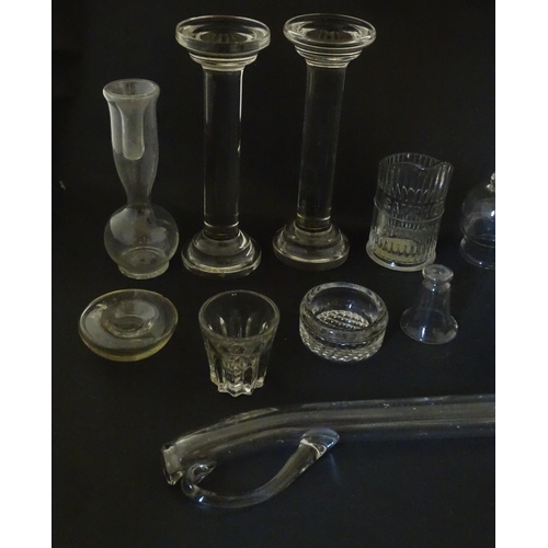 334 - A quantity of assorted scientific / medical glassware and implements, to include vessels, sphere, li... 