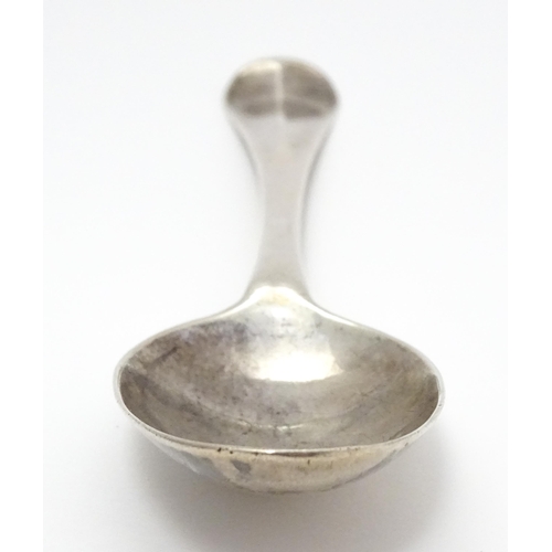 400 - A George II silver spoon with rats tail bowl hallmarked London 1734. Approx. 8