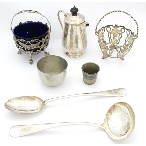 720 - Assorted silver plated items to include ladle, stuffing spoon, sugar bowl, etc. (7)