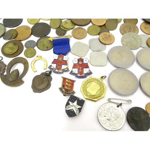 916 - Coins: A quantity of assorted Victorian and later UK and Worldwide coins. Together with assorted fob... 