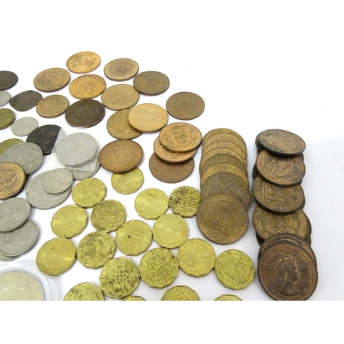 916 - Coins: A quantity of assorted Victorian and later UK and Worldwide coins. Together with assorted fob... 