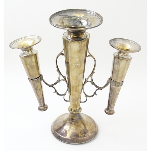 640 - A silver three branch centrepiece epergne hallmarked London 1912, maker Goldsmiths & Silversmiths Co... 