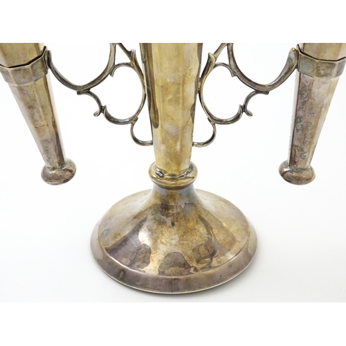 640 - A silver three branch centrepiece epergne hallmarked London 1912, maker Goldsmiths & Silversmiths Co... 