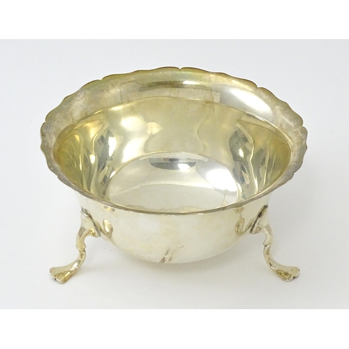 479 - A Victorian silver bowl raised on three feet hallmarked Birmingham 1896, maker Haseler & Bill. Appro... 