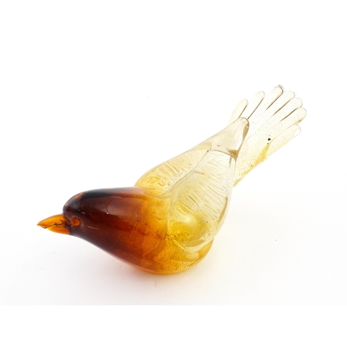 180 - A Murano style glass model of a bird with gold fleck detail. Approx. 5 1/4