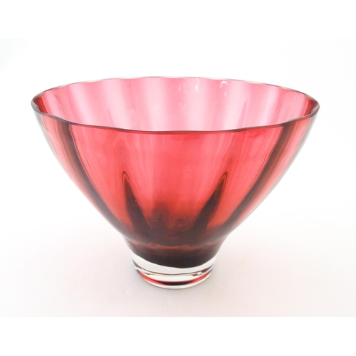 189 - A Dartington glass bowl of flared form. Approx 6 3/4