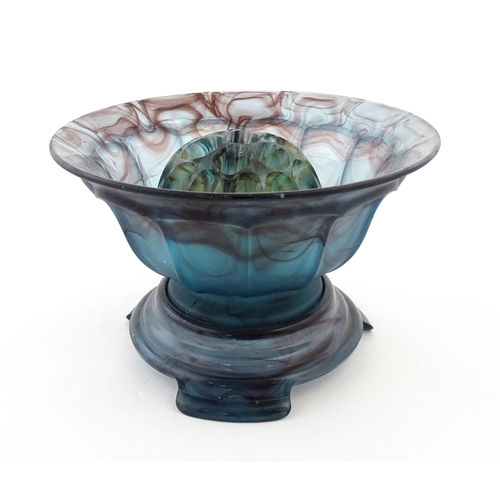 192 - An Art Deco Davidson glass bowl and stand. Approx 6