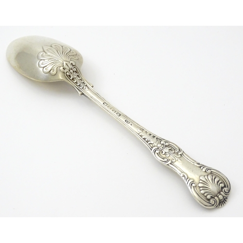 243 - A Victorian Queens pattern table spoon, hallmarked London 1876. maker Chawner & Co (George William A... 