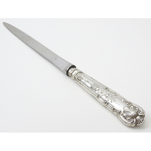 365 - A silver handled King's pattern letter opener. Approx. 9 1/4