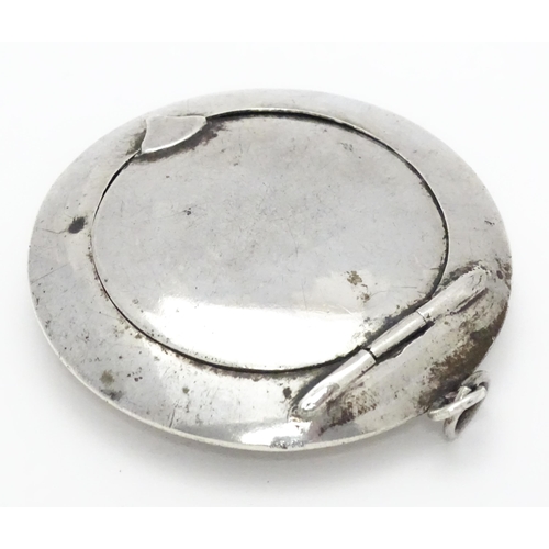 391 - A Chinese Export silver powder compact, maker WH90, with Oriental character mark. Maker possibly Wan... 