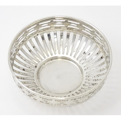 405 - A silver bon bon dish of pierced and fluted form hallmarked Birmingham 1965, marker Barker Ellis Sil... 