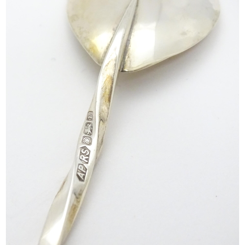 330 - An Elizabeth II  silver preserve spoon hallmarked Sheffield 1995 maker Pruden & Smith (Anton Pruden ... 