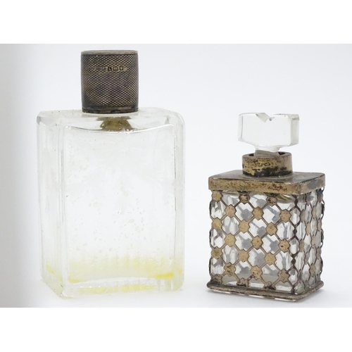 403 - A glass scent bottle with silver mounts and overlay, hallmarked Birmingham 1912, maker G. E. Walton ... 