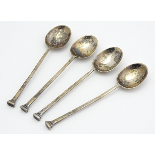 368 - Assorted silver items to include four coffee spoons hallmarked Birmingham 1935, maker Barker Brother... 