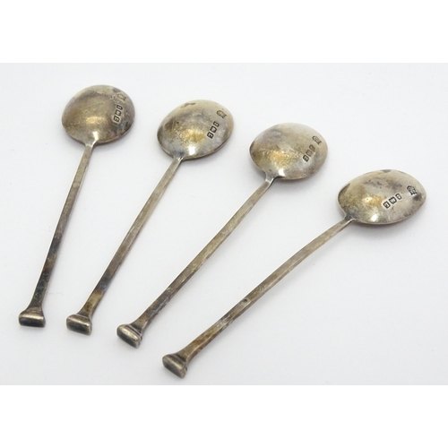 368 - Assorted silver items to include four coffee spoons hallmarked Birmingham 1935, maker Barker Brother... 