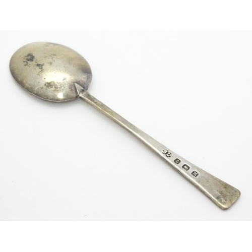 368 - Assorted silver items to include four coffee spoons hallmarked Birmingham 1935, maker Barker Brother... 