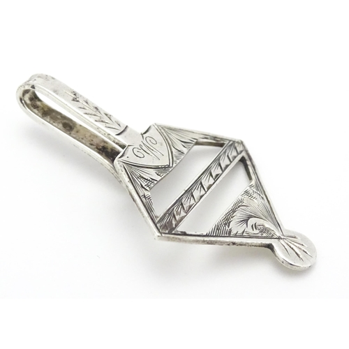 271 - An Art Deco silver napkin clip hallmarked Birmingham 1924, maker Rolason Brothers. Approx. 1 3/4