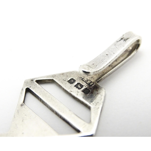 271 - An Art Deco silver napkin clip hallmarked Birmingham 1924, maker Rolason Brothers. Approx. 1 3/4