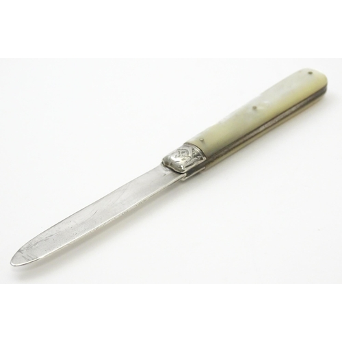 275 - A Victorian silver folding fruit knife with mother of pearl handle, hallmarked Sheffield 1895, maker... 