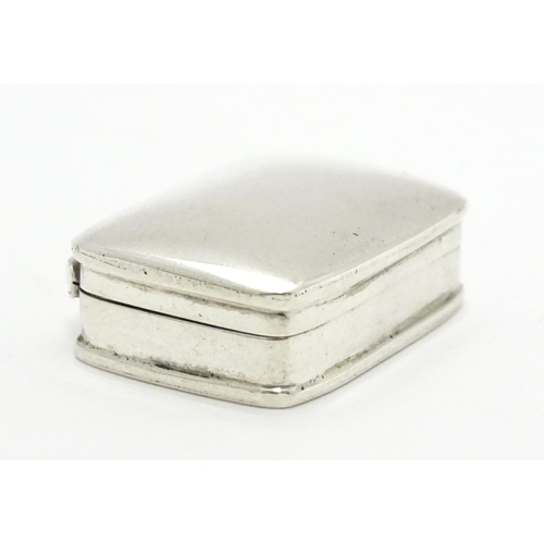 353 - A .925 silver pill box. Approx. 1 1/4