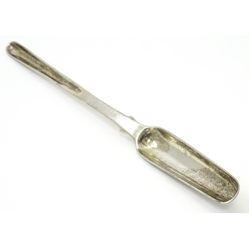 358 - A Scottish silver marrow scoop hallmarked Edinburgh 1830 maker James McKay. Approx 9