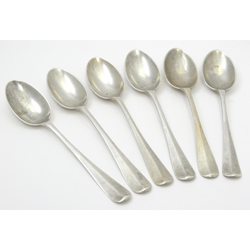 375 - A set of six silver teaspoons hallmarked Sheffield 1918, maker Sutherland & Rodan. Approx. 4