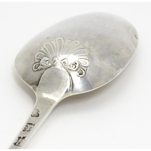 258 - A George II silver tablespoon hallmarked London 1751, maker Ebenezer Coker. Approx. 7 3/4