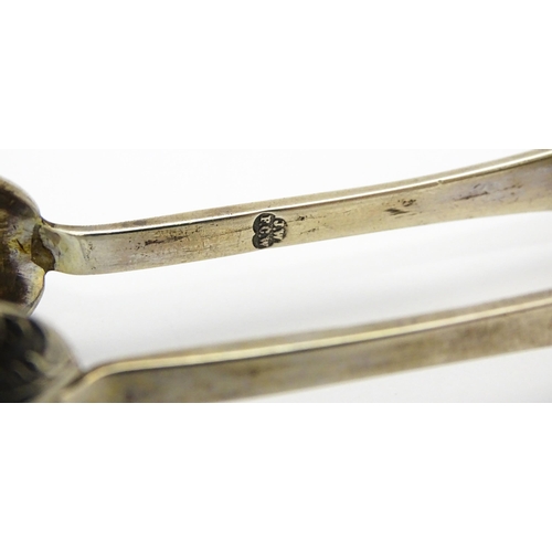 318 - Victorian silver sugar tongs hallmarked  London 1898 maker Wakely & Wheeler. Approx 4 1/4