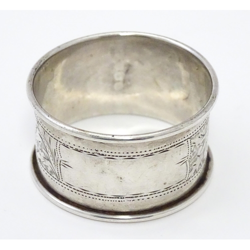 346 - A silver vesta case hallmarked Birmingham 1911 maker Rolason Brothers. Together with a silver napkin... 