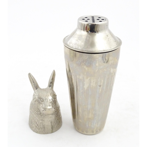 1085 - A late 20th / early 21stC novelty cocktail shaker with hare / rabbit formed lid. Approx. 12