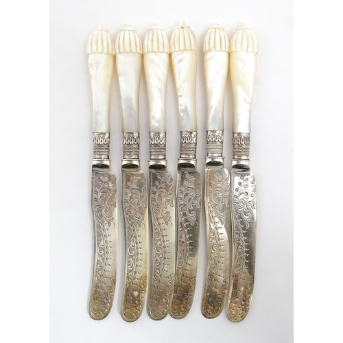 1090 - A cased set of silver plate fish eaters with mother of pearl handles and silver collars. Case approx... 