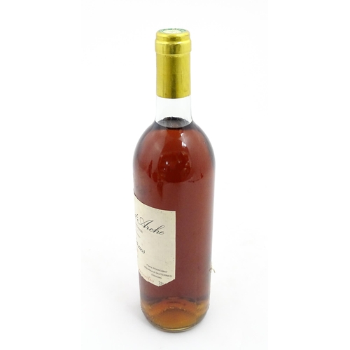 1092 - A 75cl bottle of Chateau d'Arche Sauternes 1990.