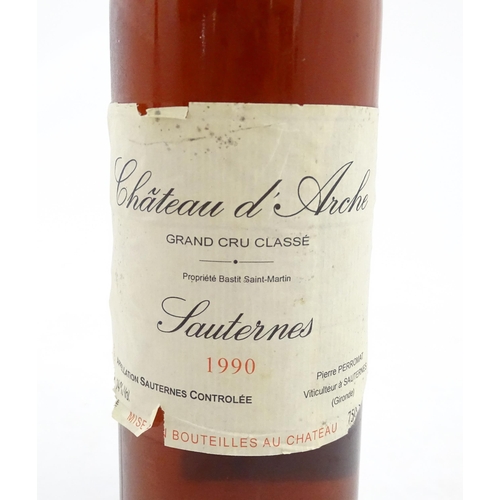 1092 - A 75cl bottle of Chateau d'Arche Sauternes 1990.