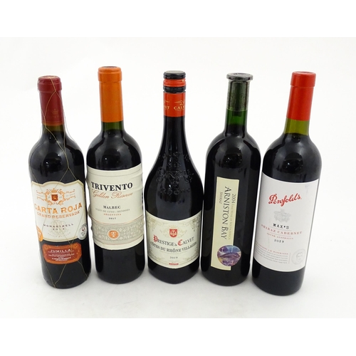 1095 - Five 75cl bottles of red wine, comprising a 2019 Penfolds Max's Shiraz Cabernet, a 2004 Arniston Bay... 