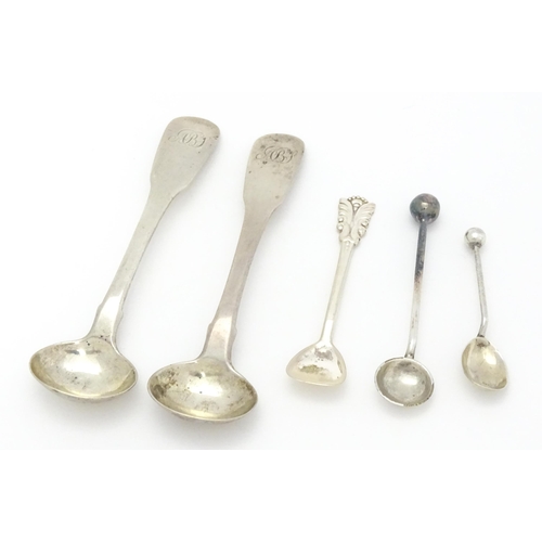 376 - A pair of Scottish silver Fiddle pattern salt spoons hallmarked Edinburgh 1821, maker James McKay. T... 