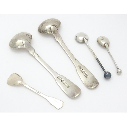 376 - A pair of Scottish silver Fiddle pattern salt spoons hallmarked Edinburgh 1821, maker James McKay. T... 