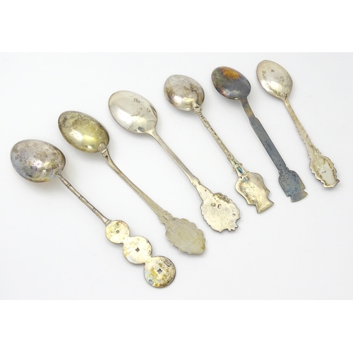 411 - Five Continental silver souvenir spoons to include examples for to include examples from Oslo, Tossa... 