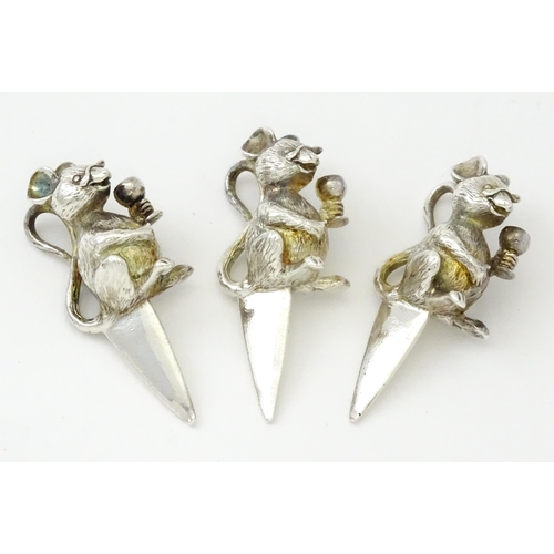 432 - Three novelty white metal cheese picks / markers in the form of mice. Approx. 1 3/4