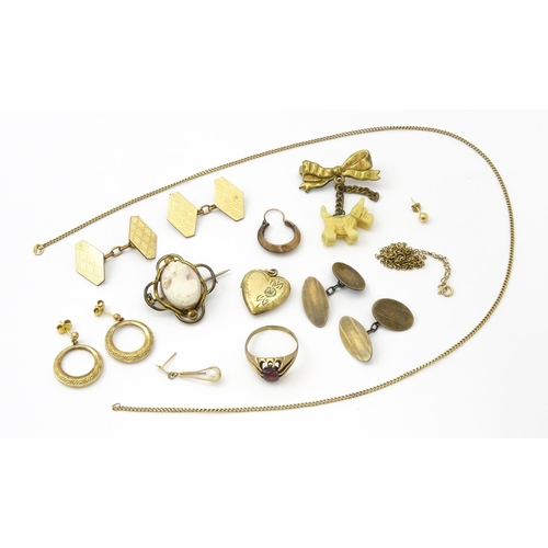 759 - A quantity of scrap jewellery to include gold, gilt metal etc