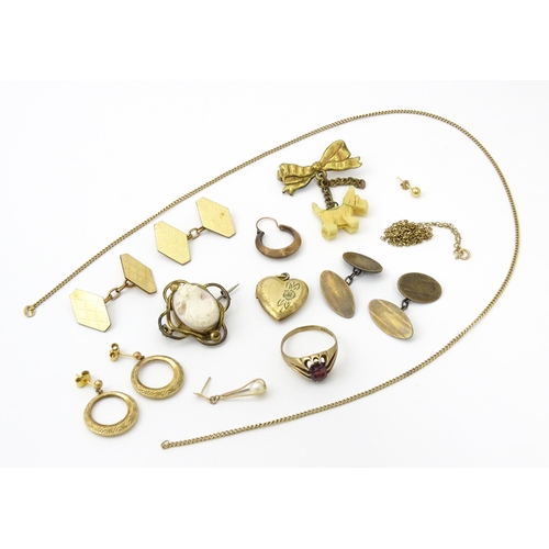 759 - A quantity of scrap jewellery to include gold, gilt metal etc