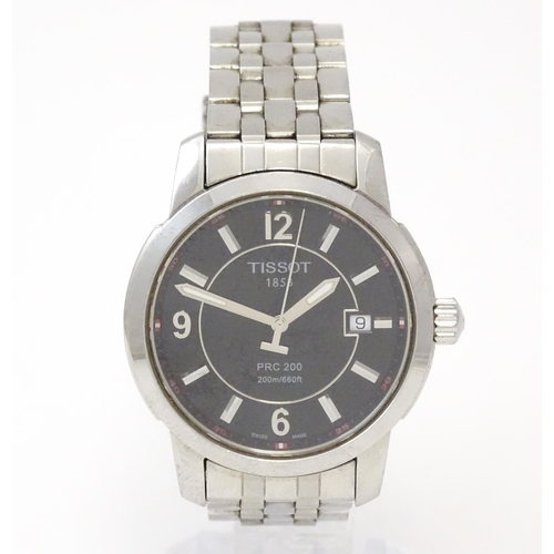 814 - A Tissot PPRC 2000 gentleman's stainless steel wristwatch, with black dial and date aperture. With b... 