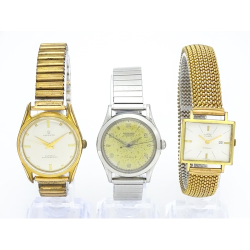 823 - Three assorted gentleman's vintage wristwatches to include a Richard Automatic, a Services watch, an... 