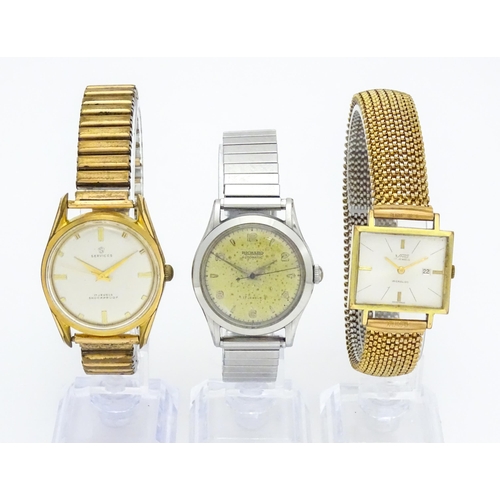 823 - Three assorted gentleman's vintage wristwatches to include a Richard Automatic, a Services watch, an... 