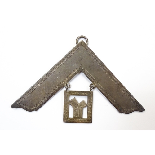 1098 - Masonic / Freemasonry Interest: A quantity of 20thC Masonic items to include a silver collar jewel e... 